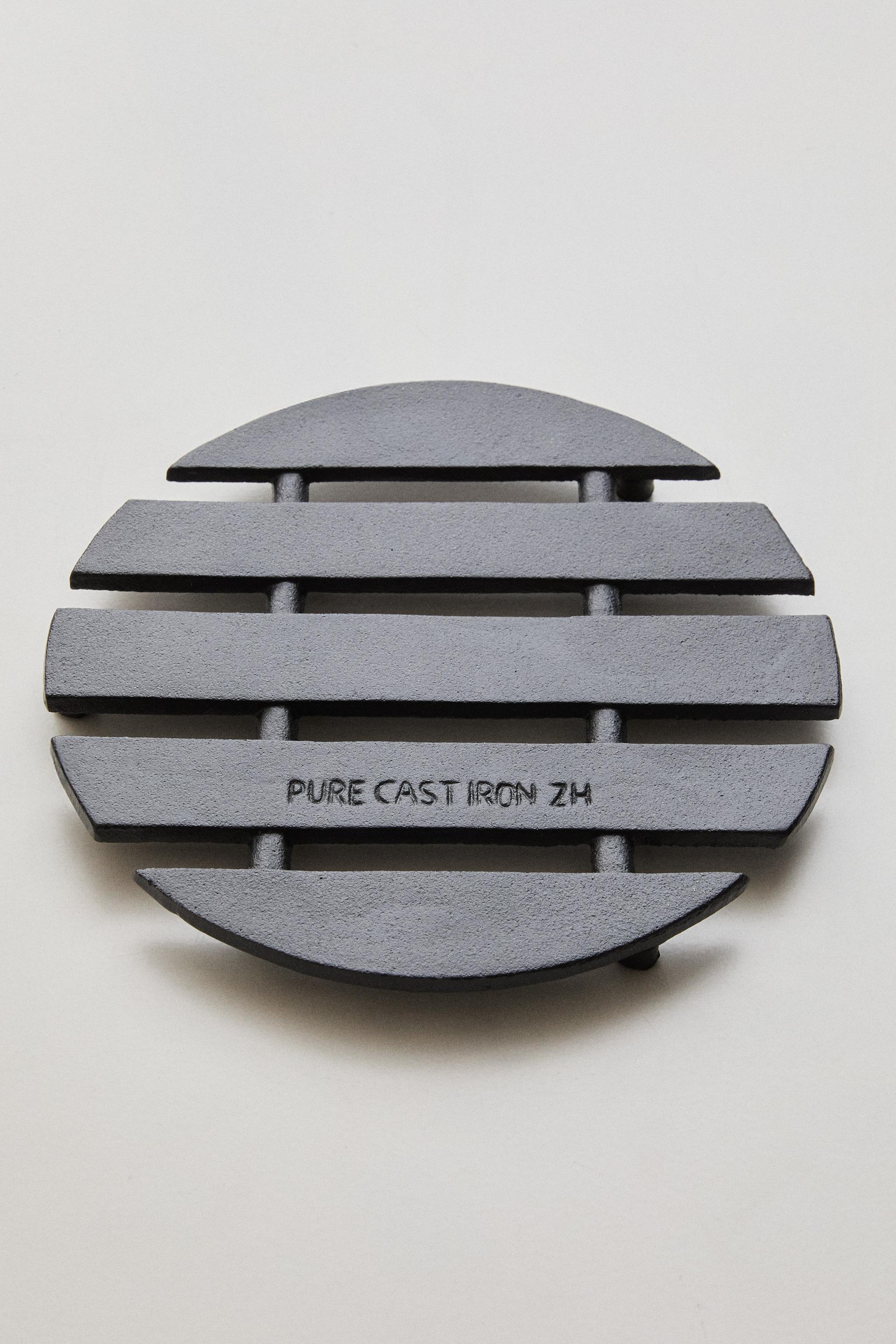 IRON TRIVET
