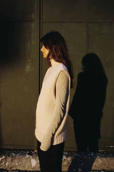 ASYMMETRIC KNIT VEST - Vanilla by Zara - Image 3