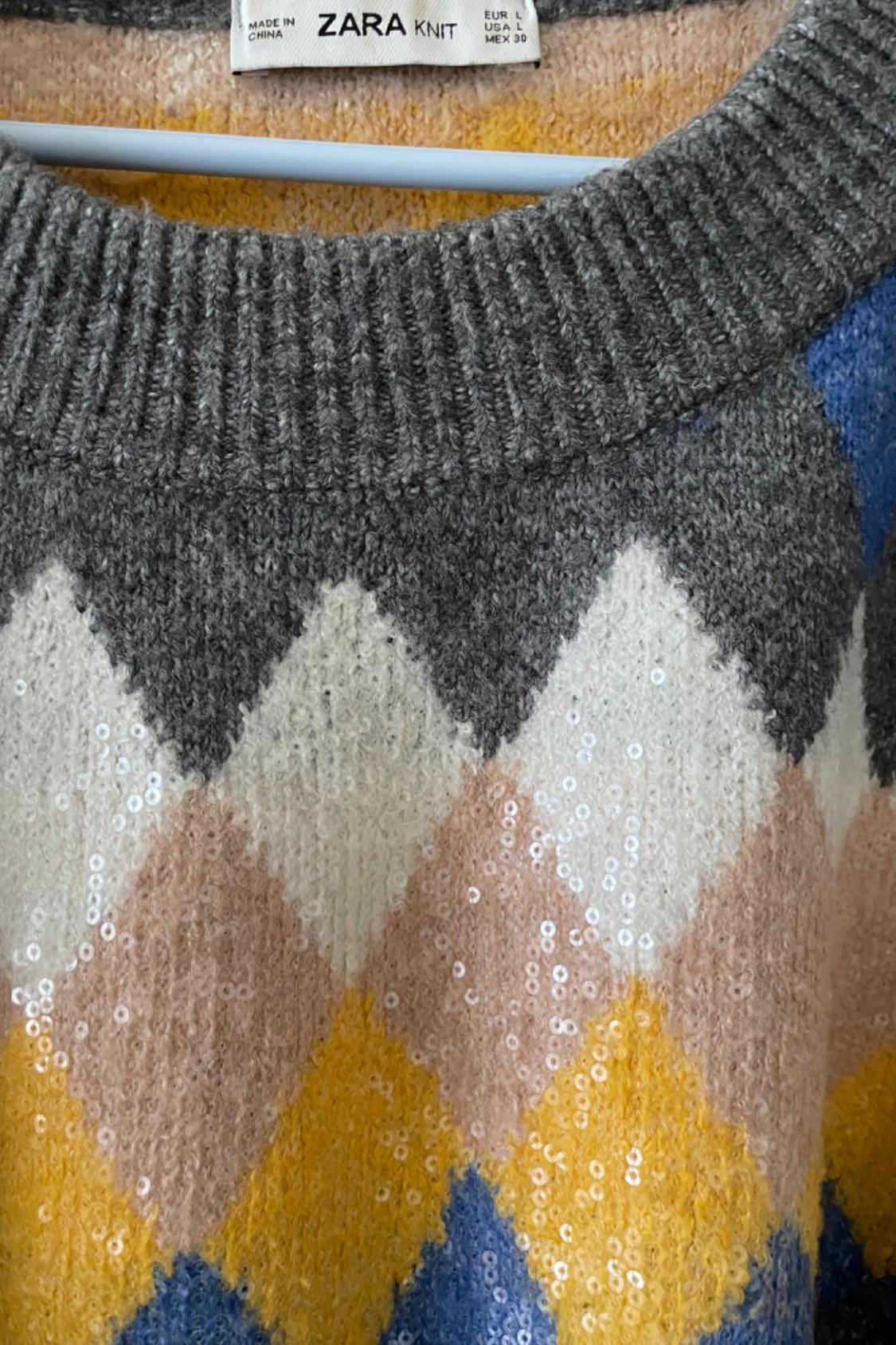 ARGYLE SWEATER WITH SEQUINNED APPLIQUÉ