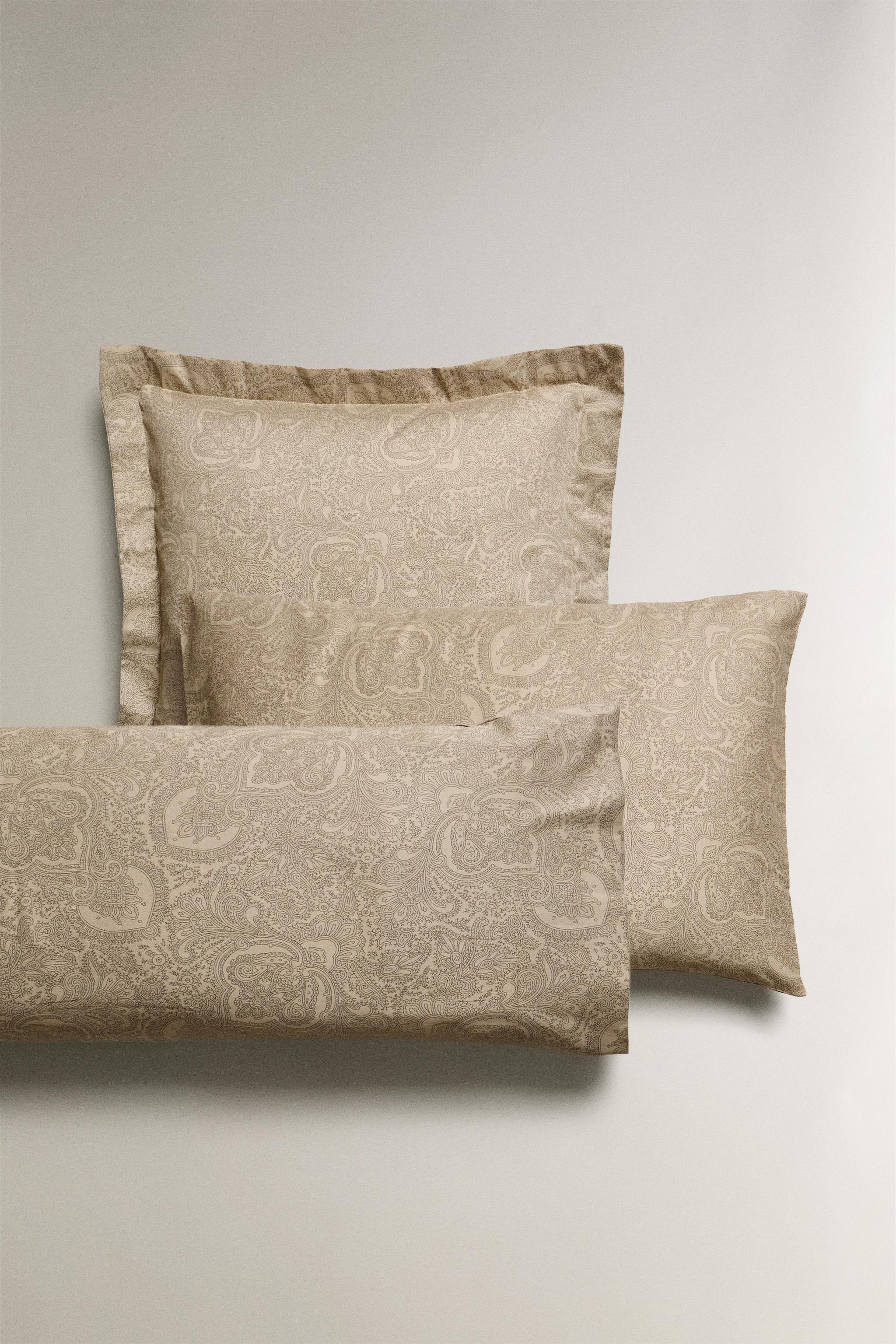 TAIE D’OREILLER SATIN JACQUARD