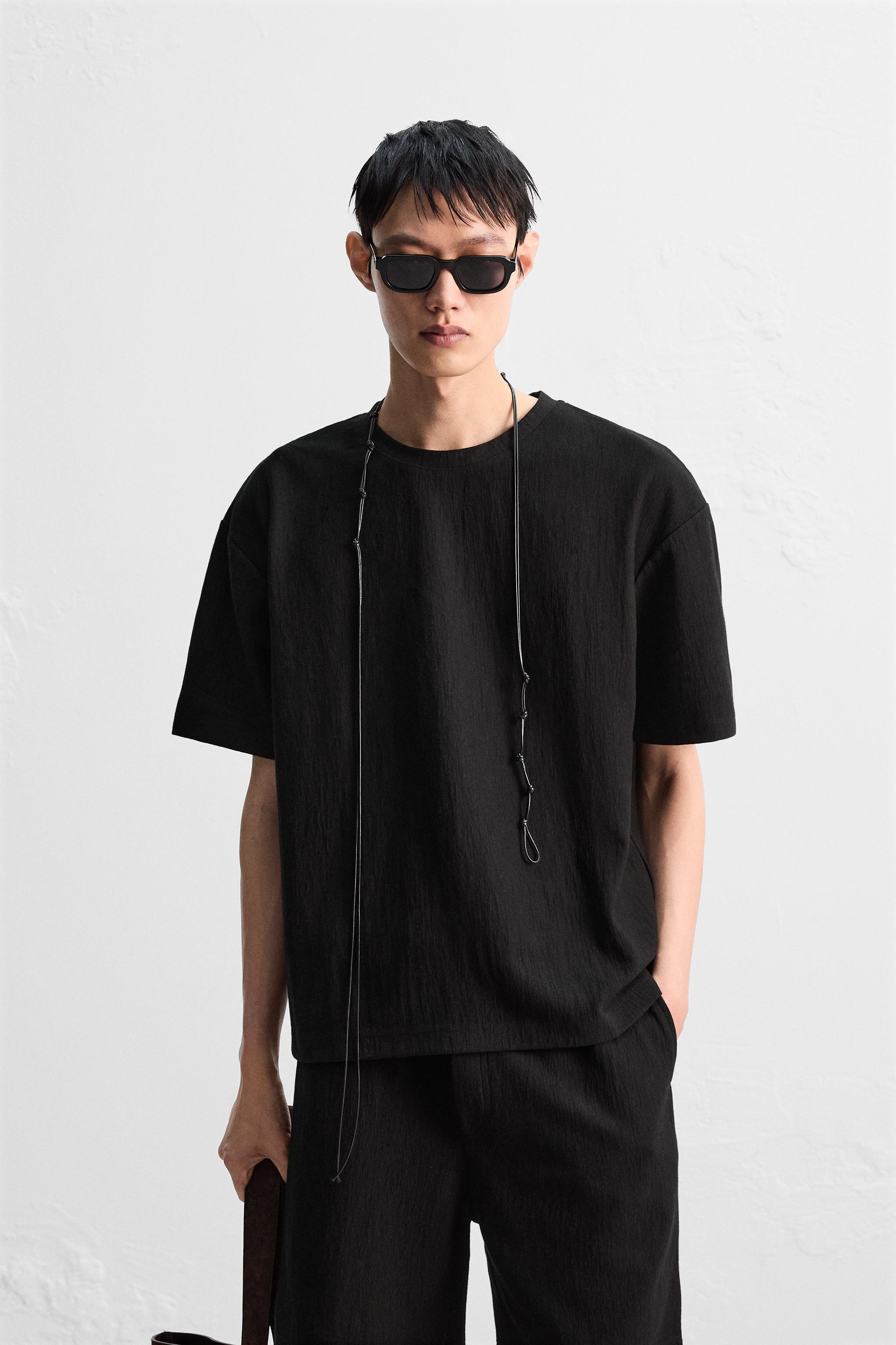 リラックスフィット テクスチャー素材Tシャツ - ブラック | ZARA