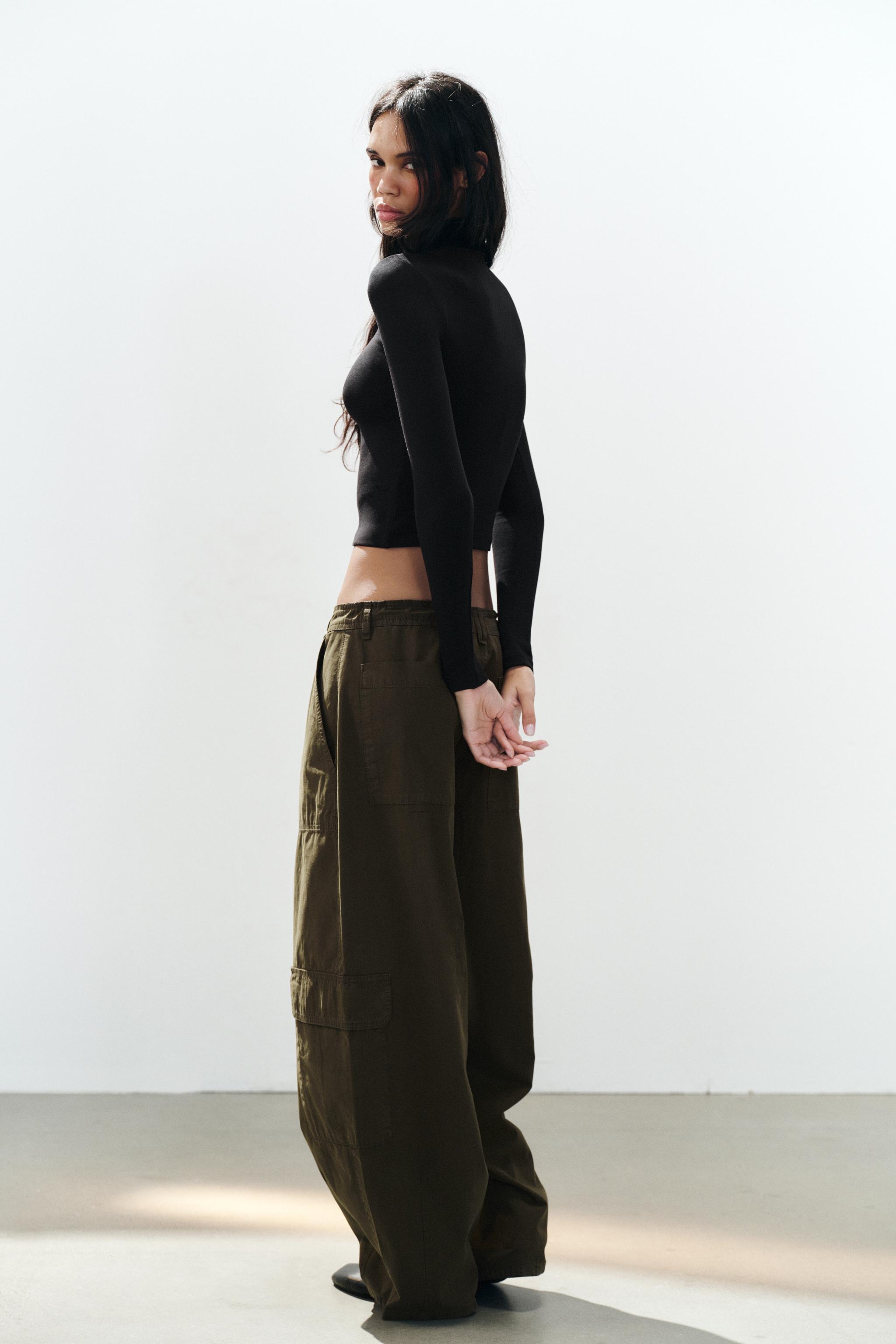 MOCK NECK BUTTON TOP