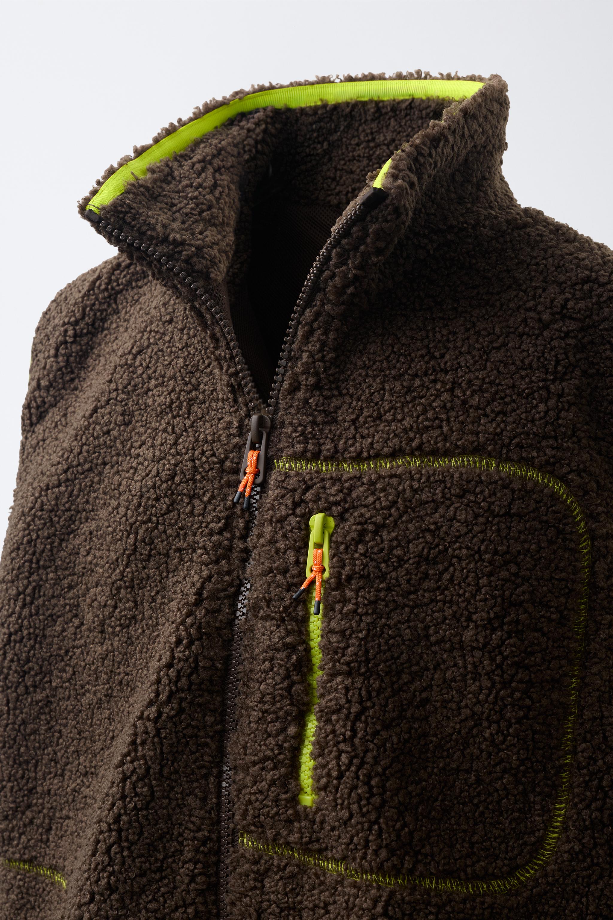 GILET EFFET MOUTON À CONTRASTE