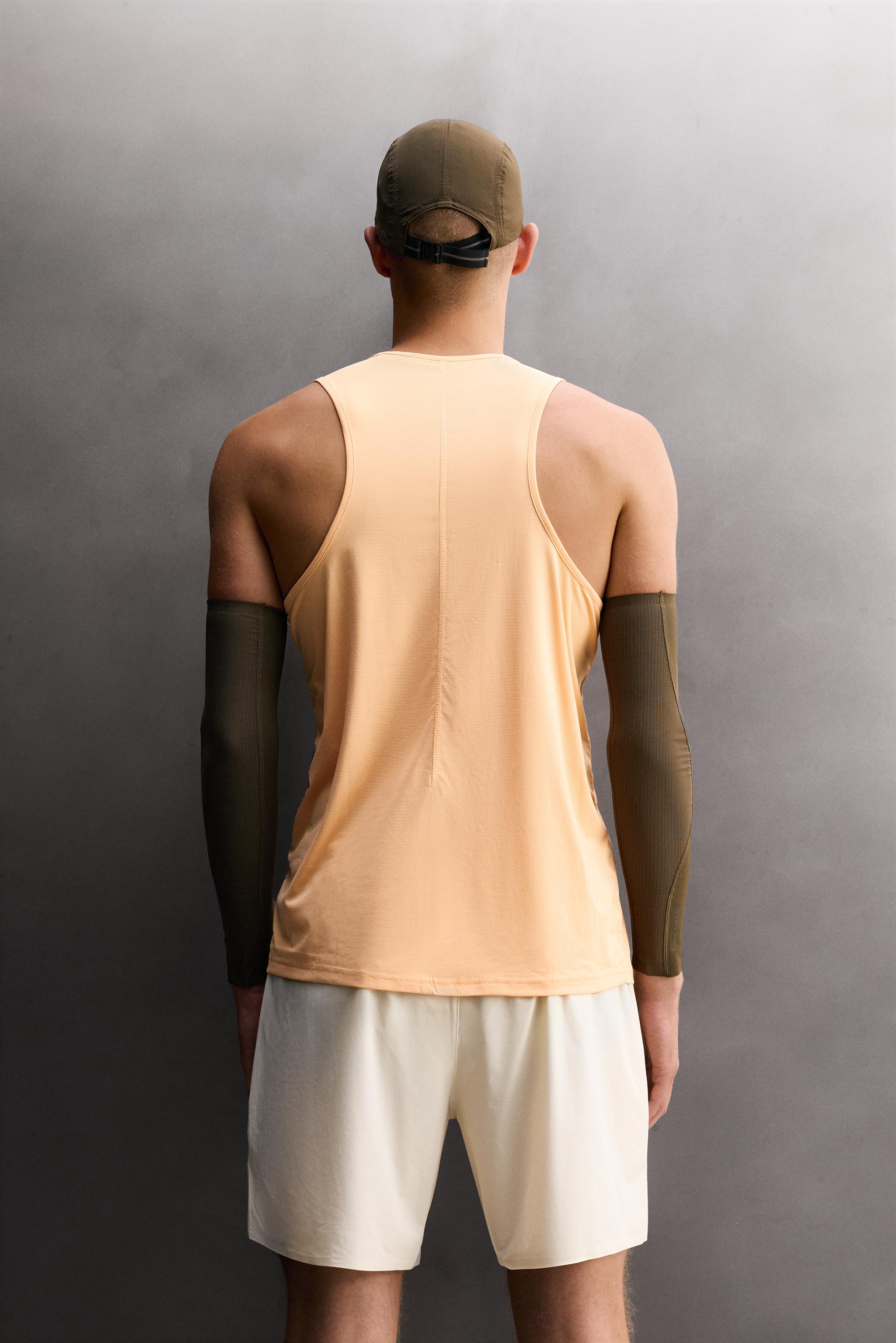 LIGHTWEIGHT RUNNING TANK TOP