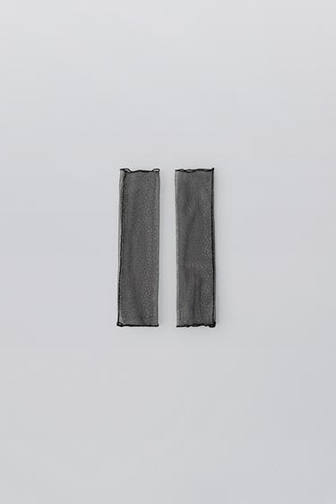 БЛЕСТЯЩИЕ МИТЕНКИ К КАРНАВАЛЬНОМУ КОСТЮМУ                                                   — ЧЕРНЫЙ от Zara — изображение 0