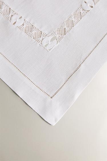 PLACEMAT WITH FLORAL EMBROIDERY AND HEMSTITCHING - White by Zara - Image 2