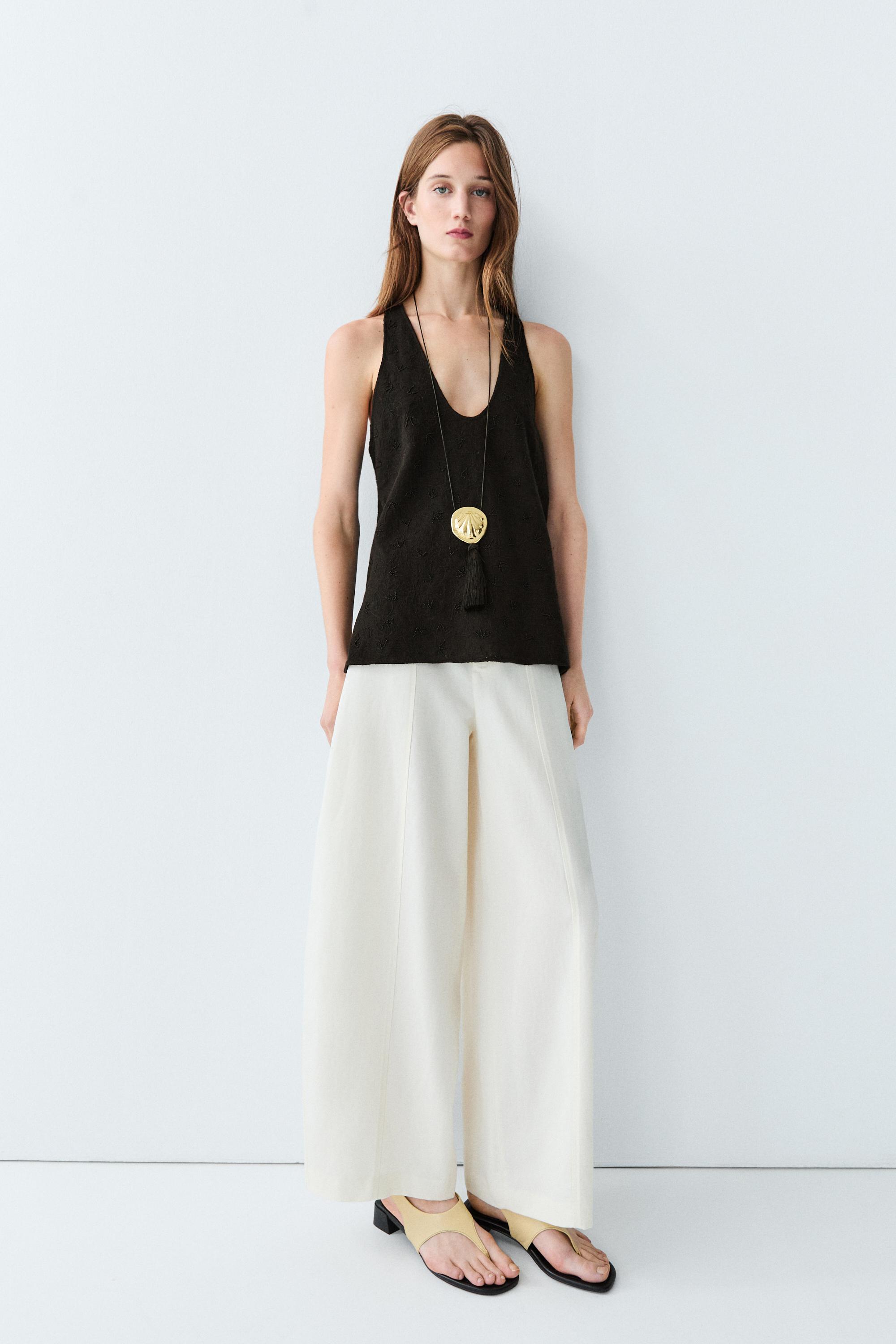 Top fluide avec broderies