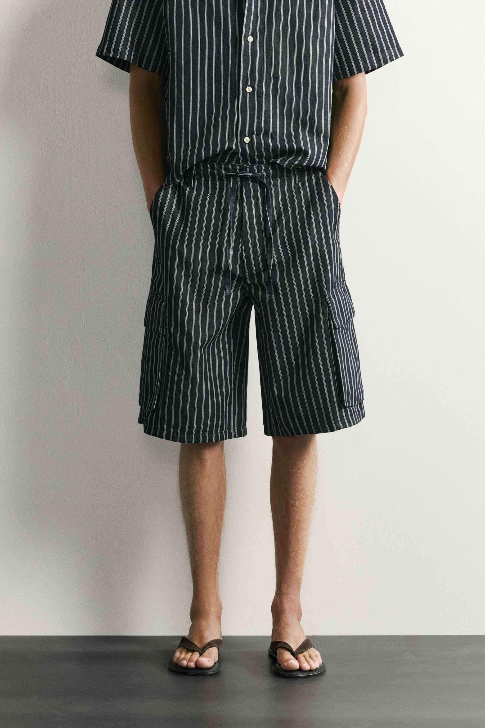 STRIPED COTTON-LINEN DENIM CARGO SHORTS — Blue / Black