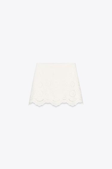 FALDA PANTALÓN BORDADOS PERFORADOS - Blanco de Zara