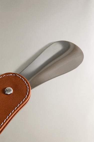 LEATHER TRAVEL SHOEHORN - Mid-camel by Zara - Image 2