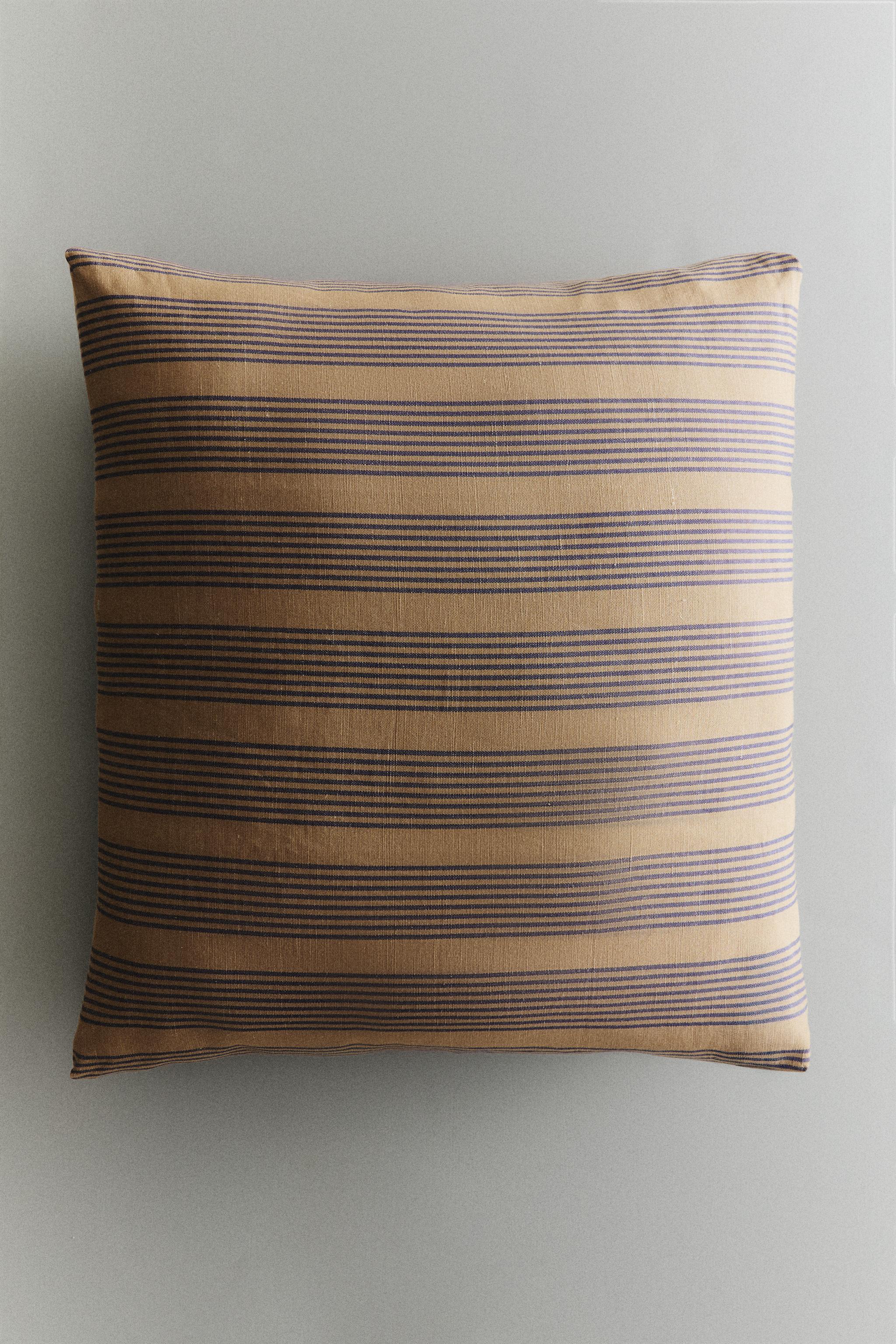 COUSSIN DE CHAISE À RAYURES