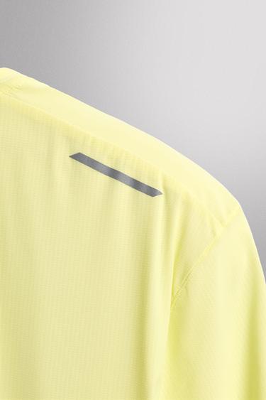LIGHTWEIGHT TECHNICAL T-SHIRT - Lime by Zara - Image 9