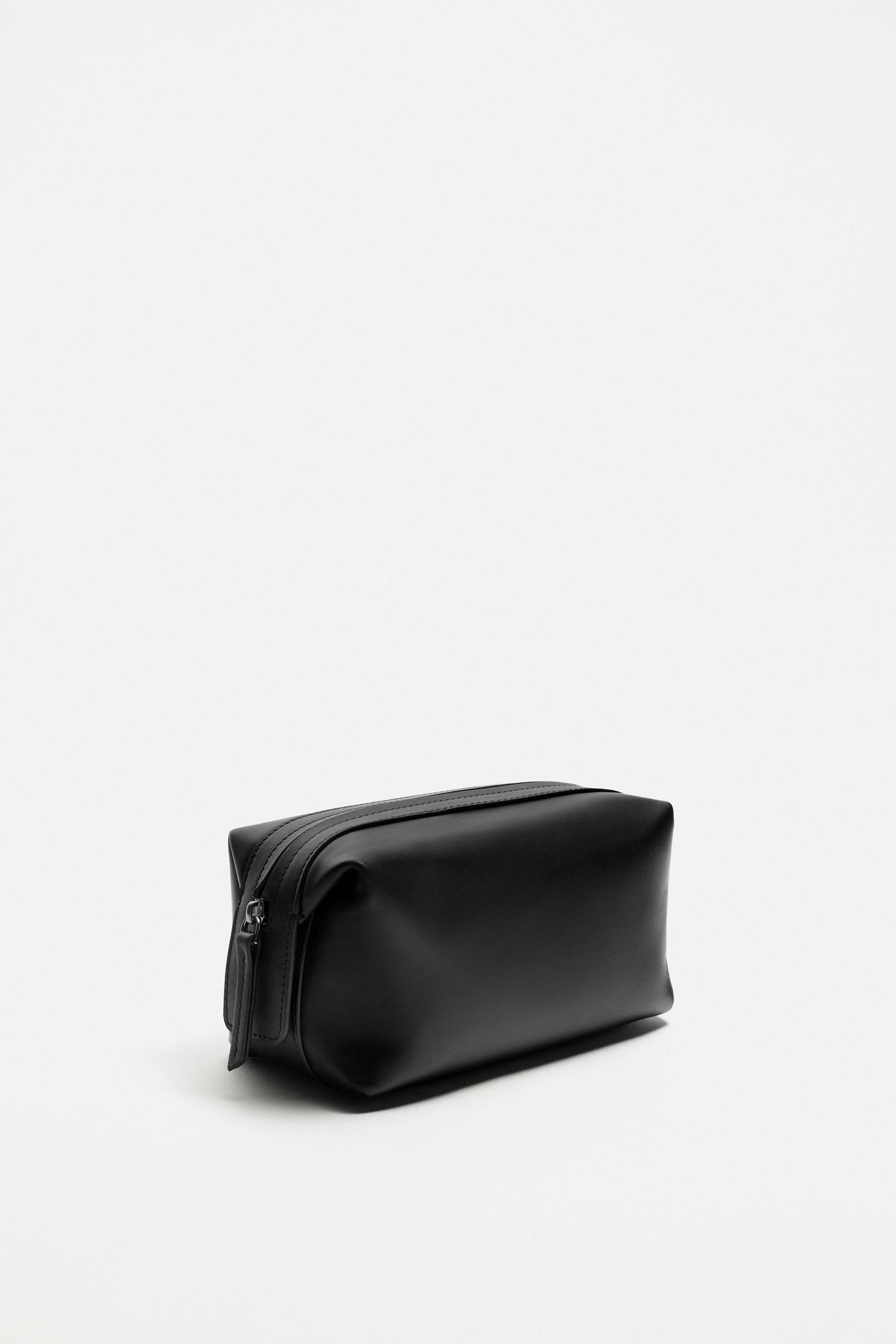 TROUSSE DE TOILETTE EN CUIR