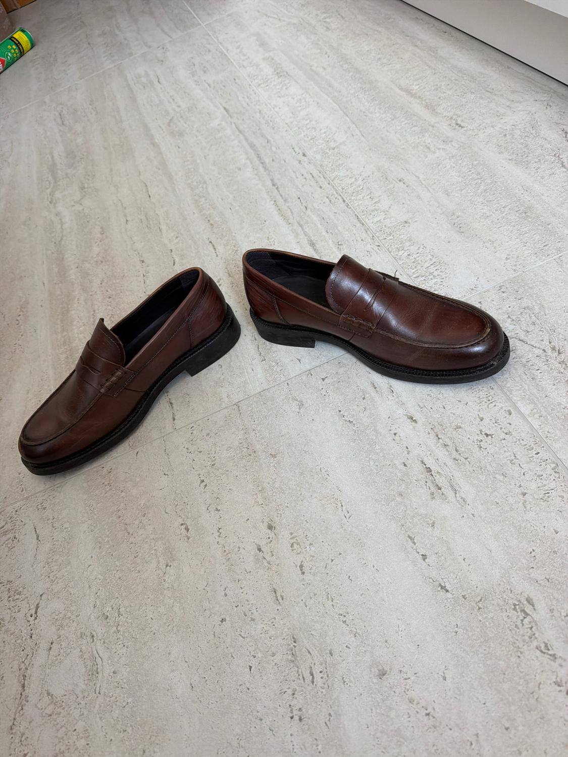 LEATHER PENNY STRAP LOAFERS - Image 2