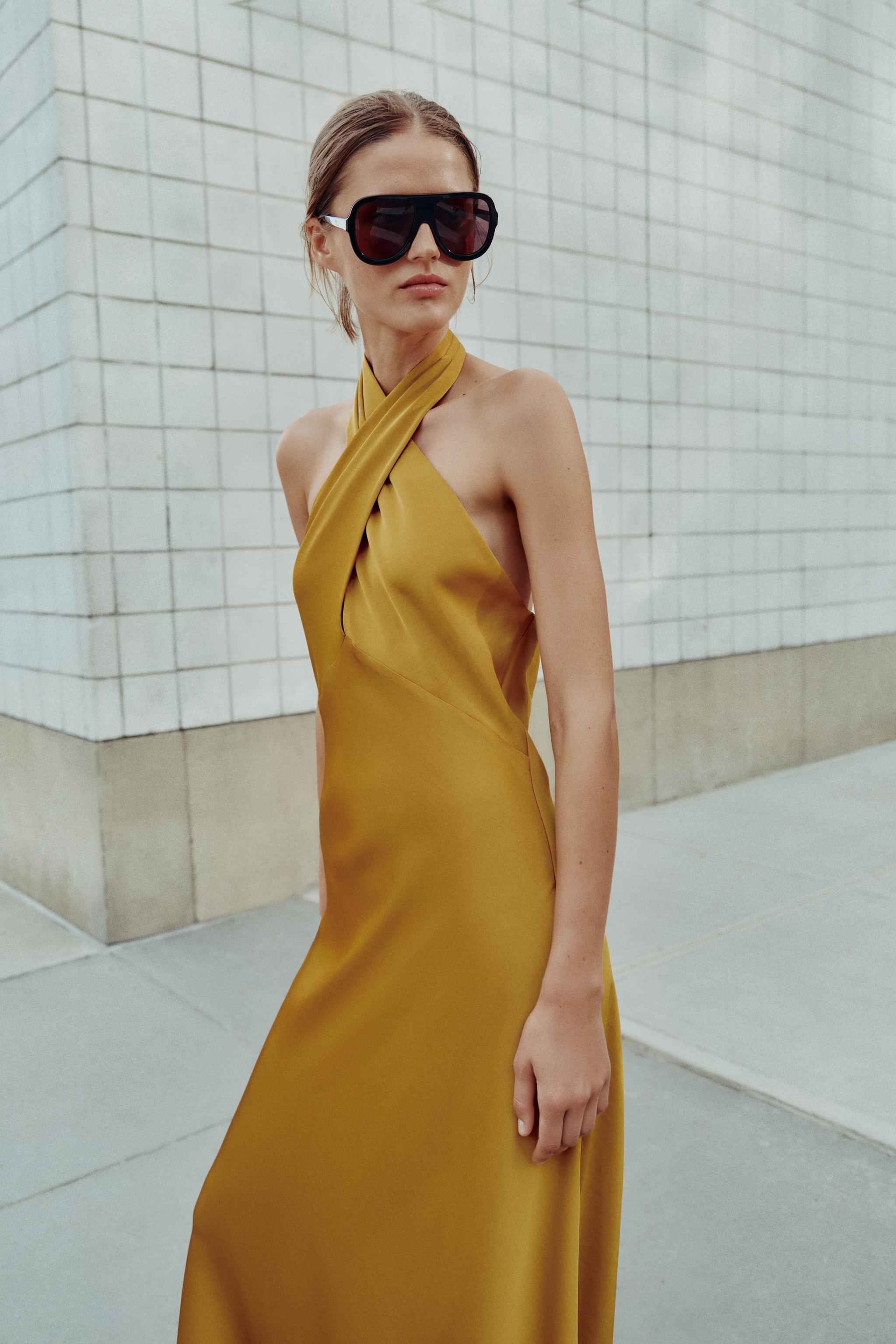 ミディワンピース ホルター サテン - マスタード | ZARA Japan / 日本