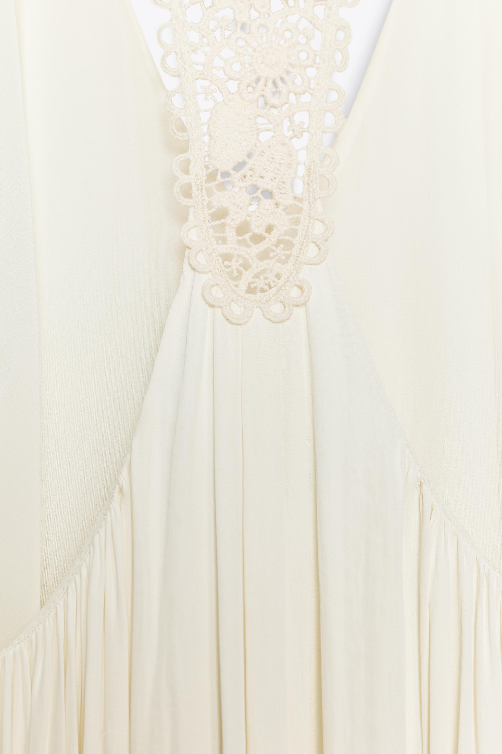 ROBE FLUIDE DOS COMBINÉ