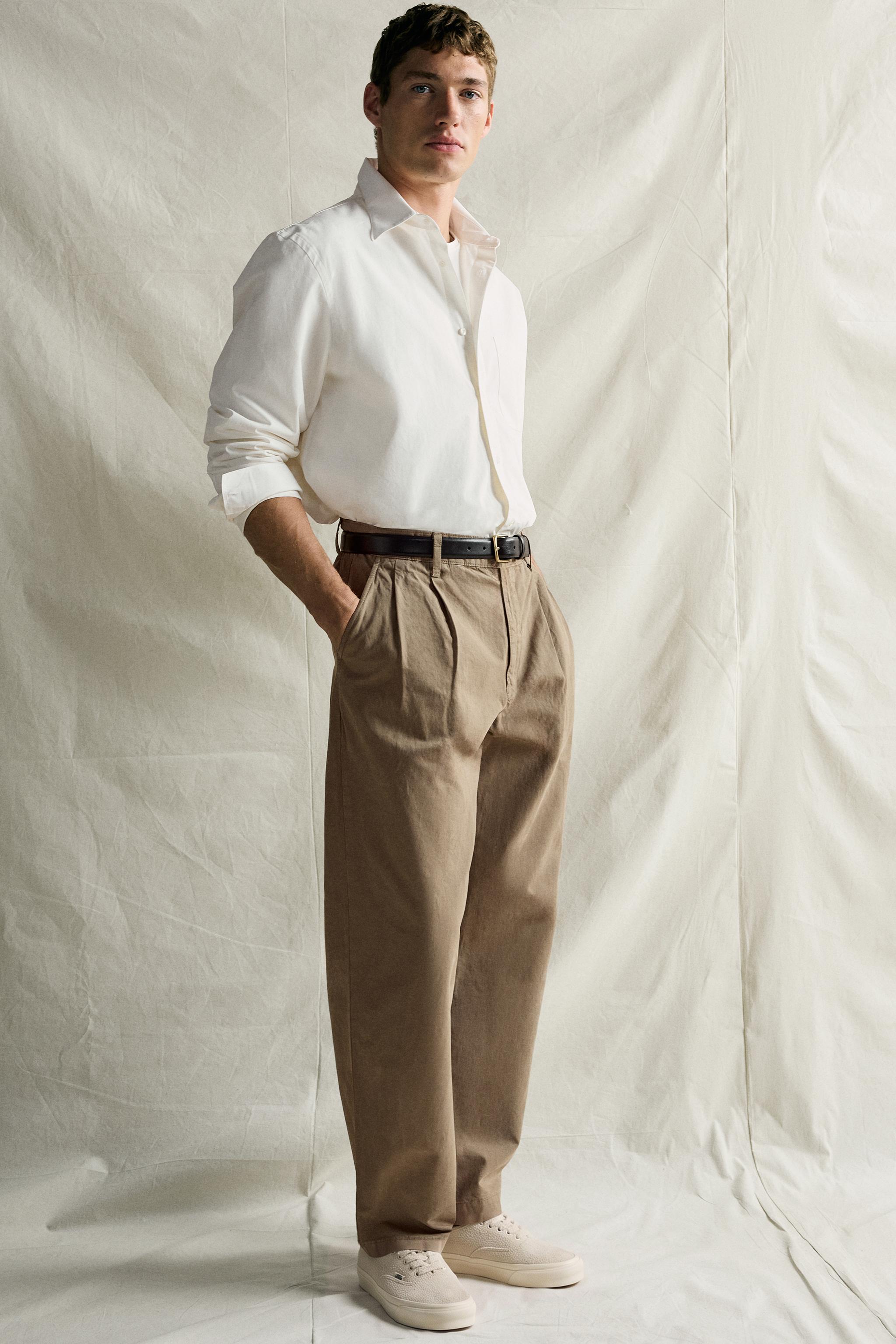 PANTALON CHINO REGULAR FIT PLIEGUES