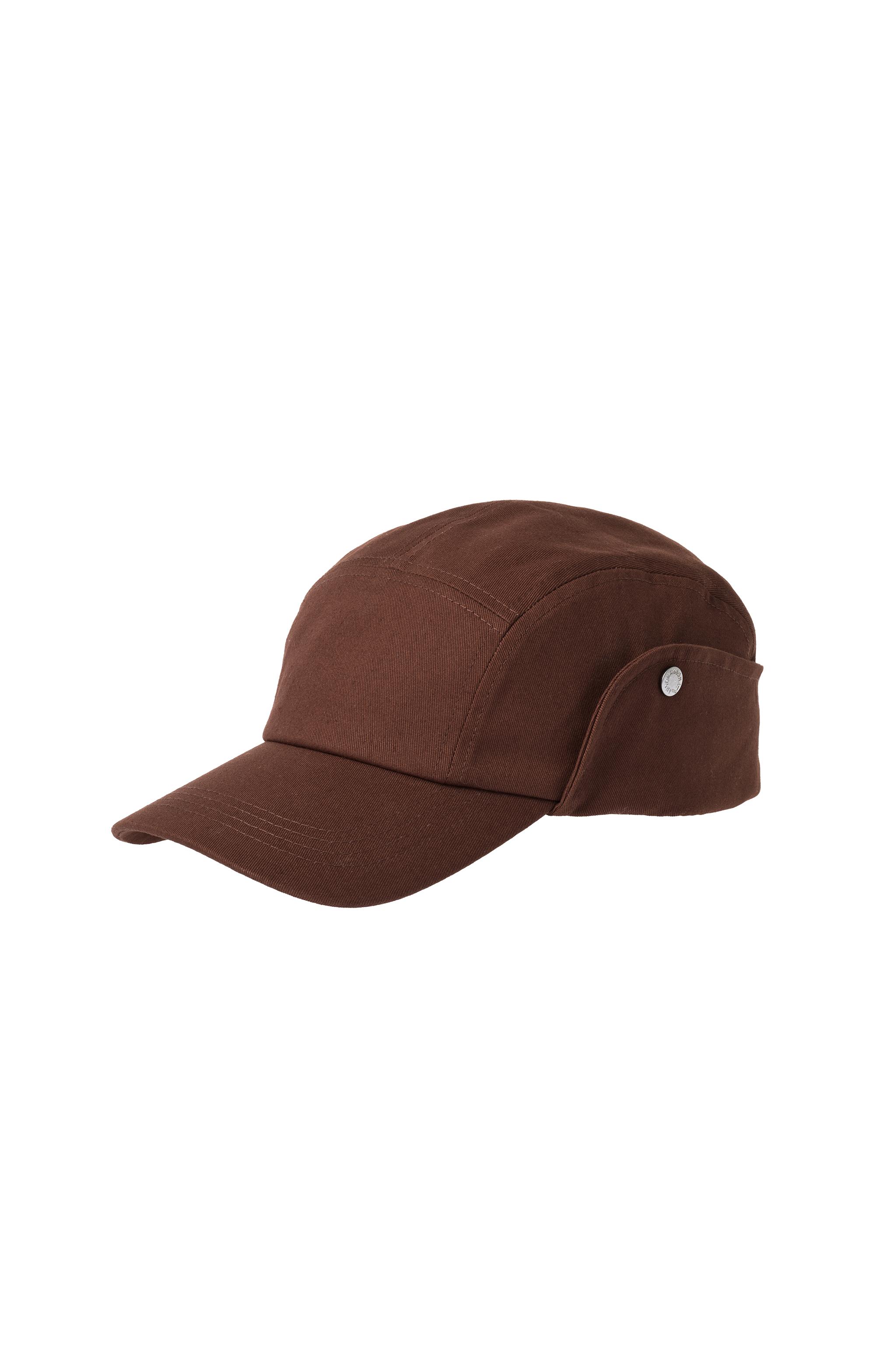 EAR FLAP CAP — Brown