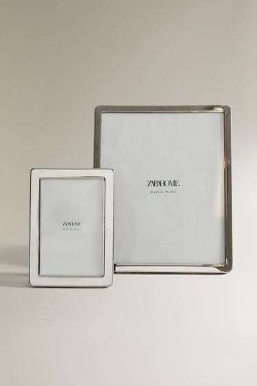 METAL PHOTO FRAME WITH ROUNDED CORNERS - Silver by Zara
