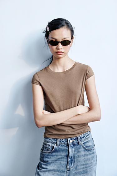 MINIMALIST SHORT SLEEVE T-SHIRT - Light brown by Zara
