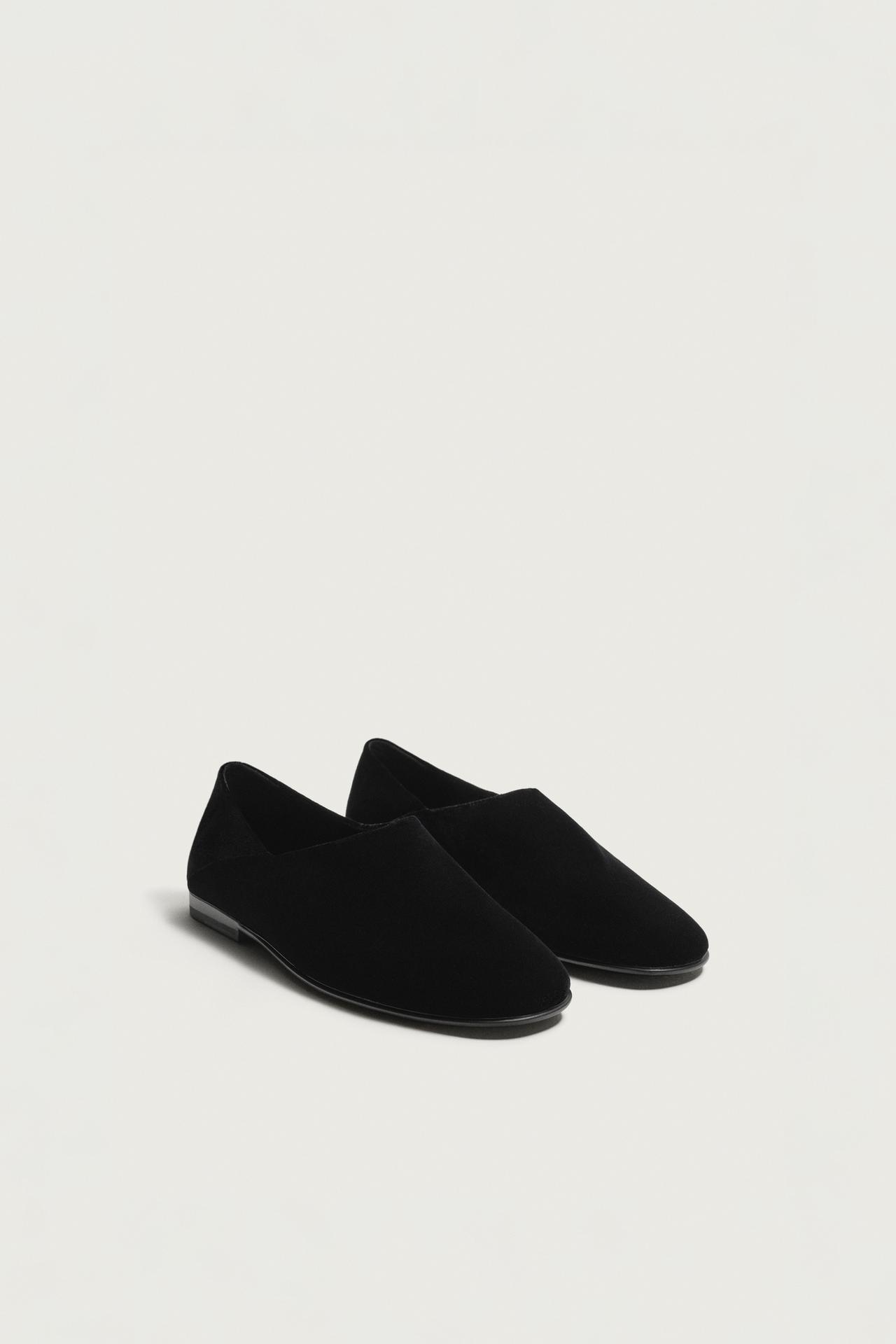 VELVET-EFFECT LOAFERS — Black