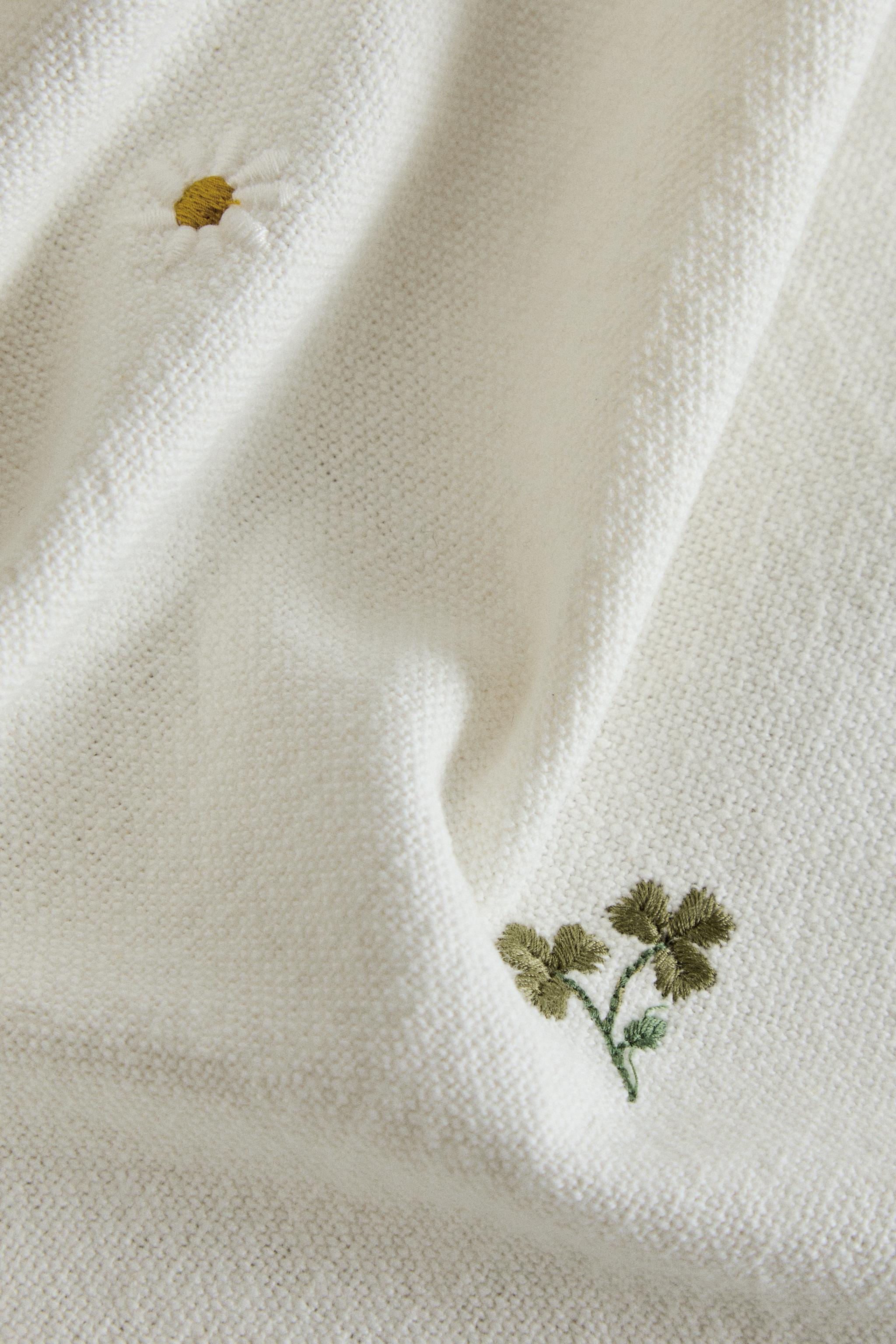 NAPPE BRODERIES TRÈFLE ET MARGUERITE