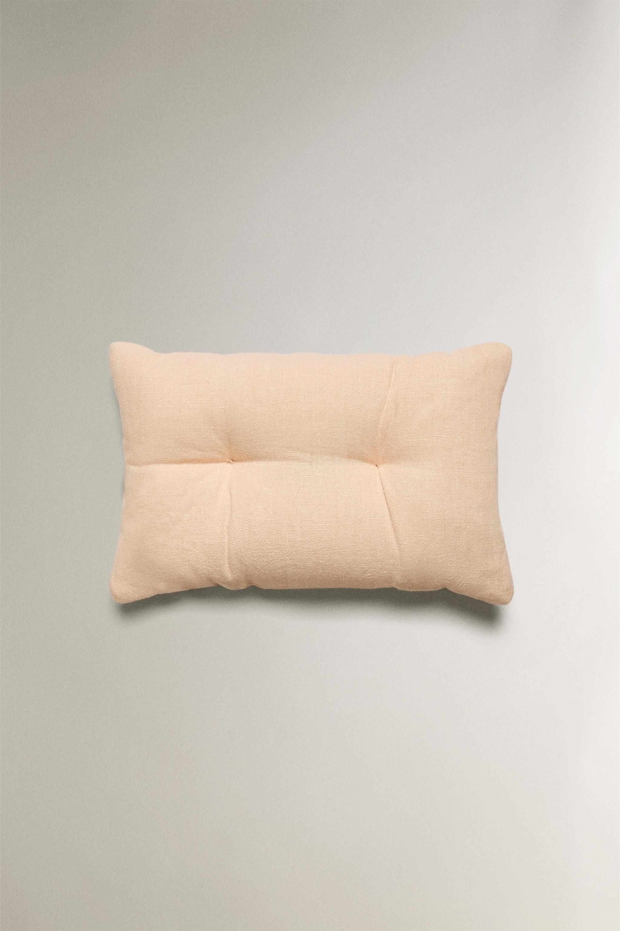 PLAIN TOPSTITCHED CUSHION
