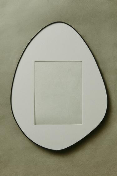 IRREGULAR-SHAPED PHOTO FRAME - Black by Zara - Image 5