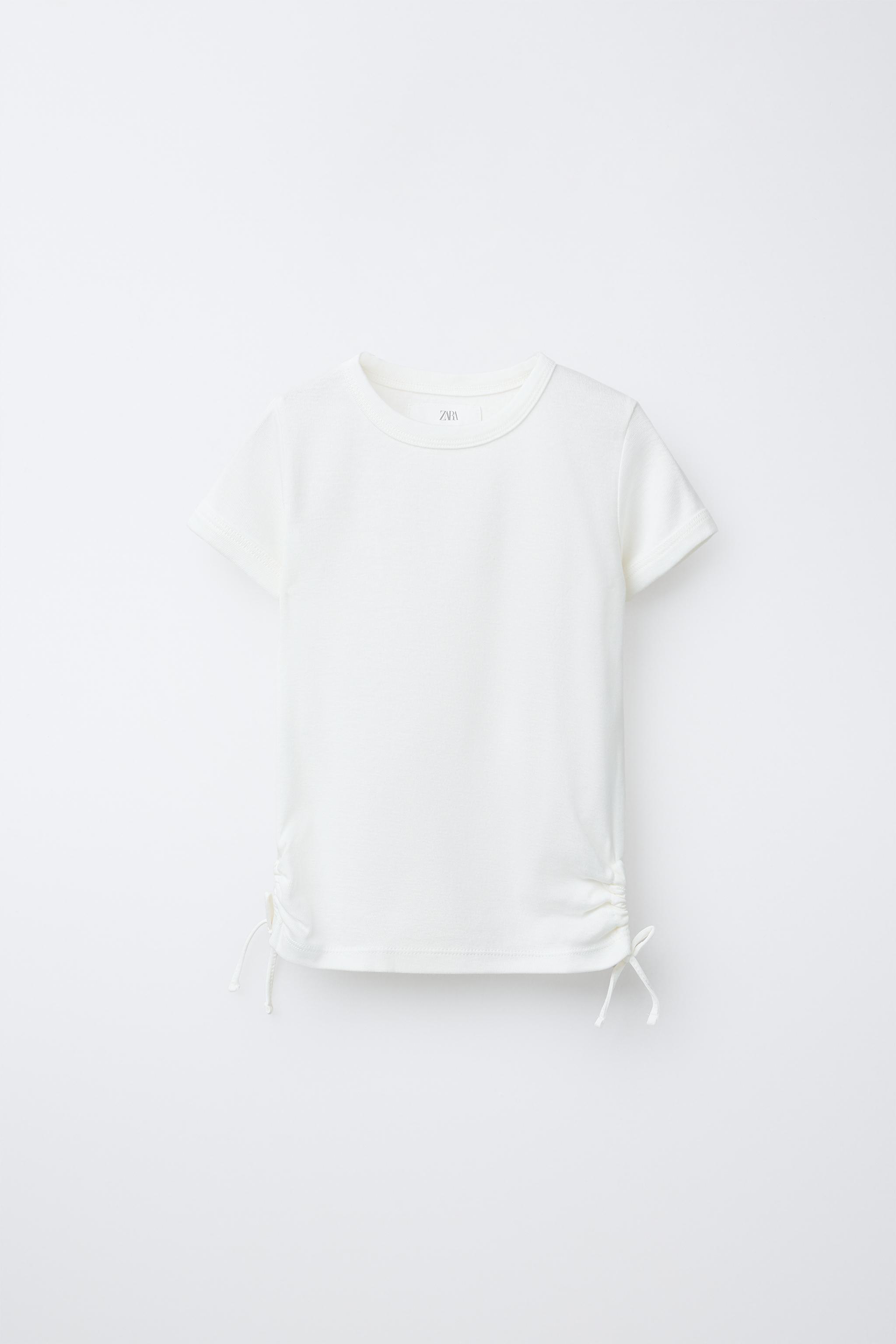 HAUT EN MODAL AVEC CUT OUT ET LACETS