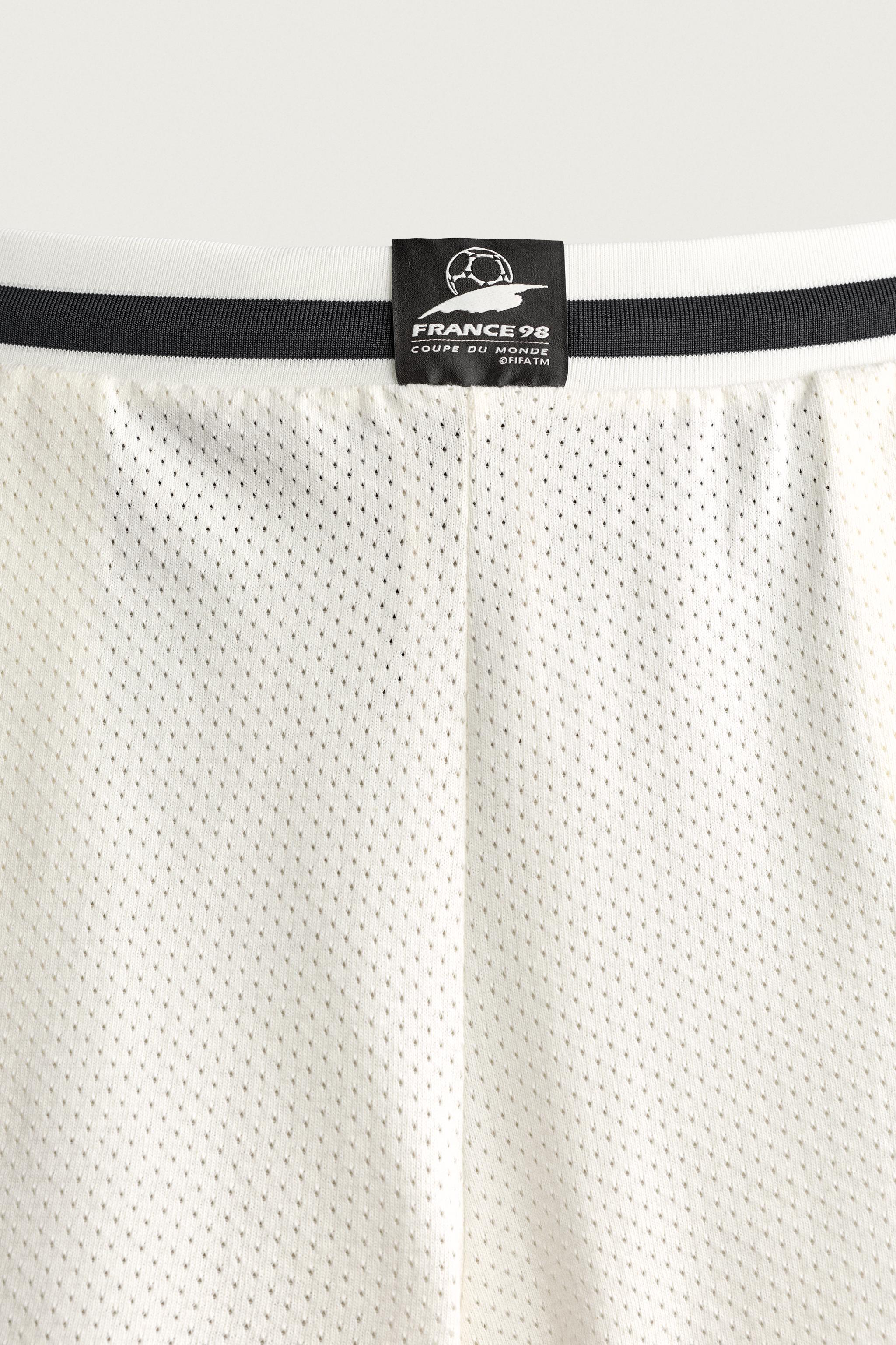 Мужские шорты Zara FRANCE 98 FIFA WORLD CUP™ FIFA CLASSICS CONTRAST SHORTS — фото 10