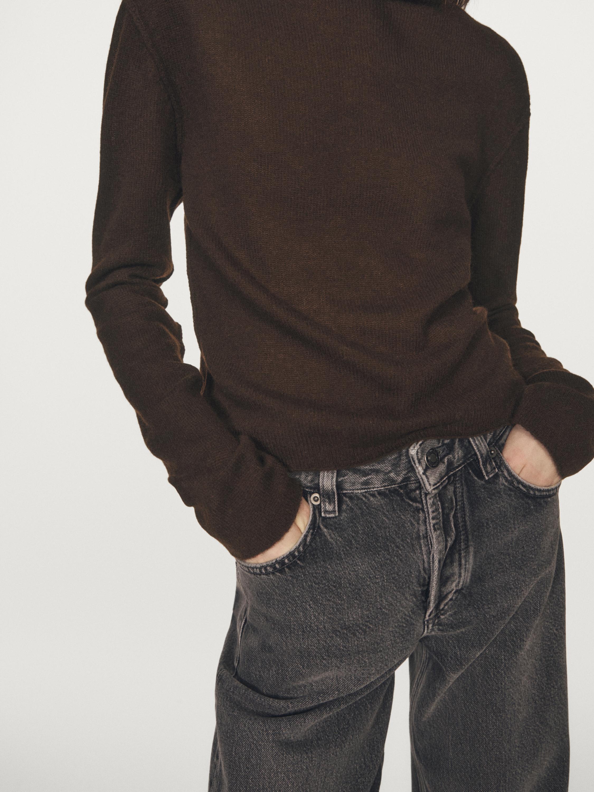 Pull à col montant en maille de laine mélangée