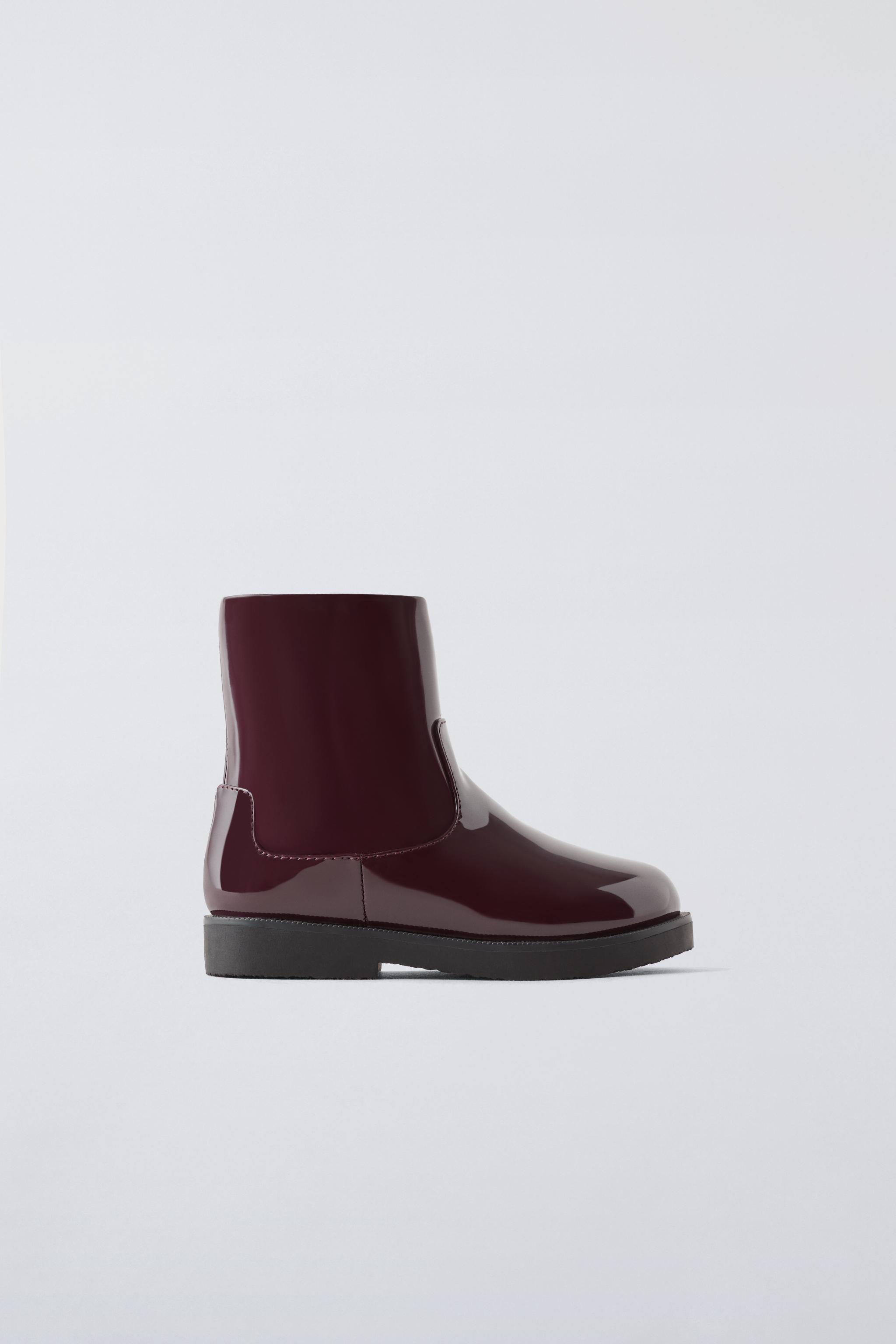 Burgundy shiny boots hotsell