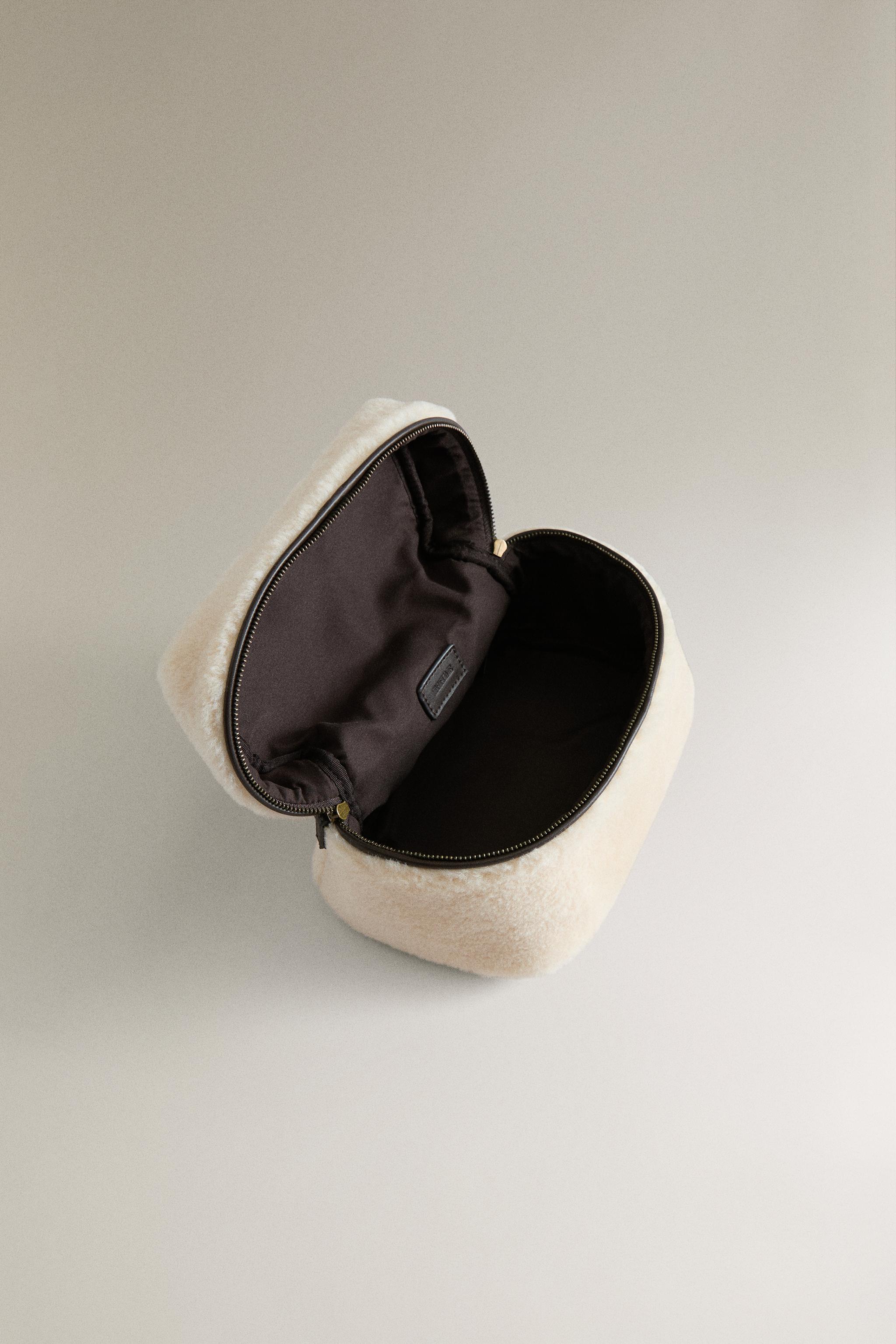 TROUSSE DE TOILETTE EFFET MOUTON