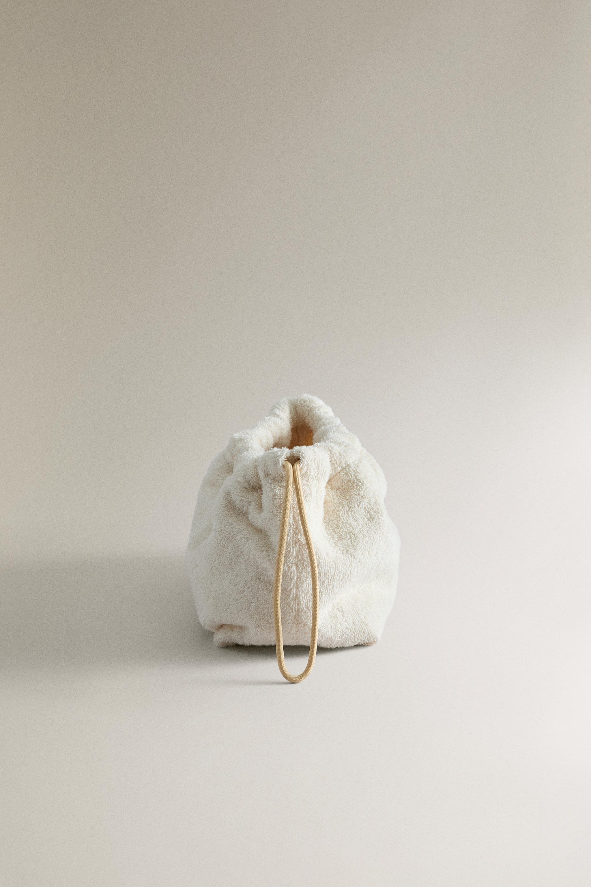 TOWEL MAKEUP BAG