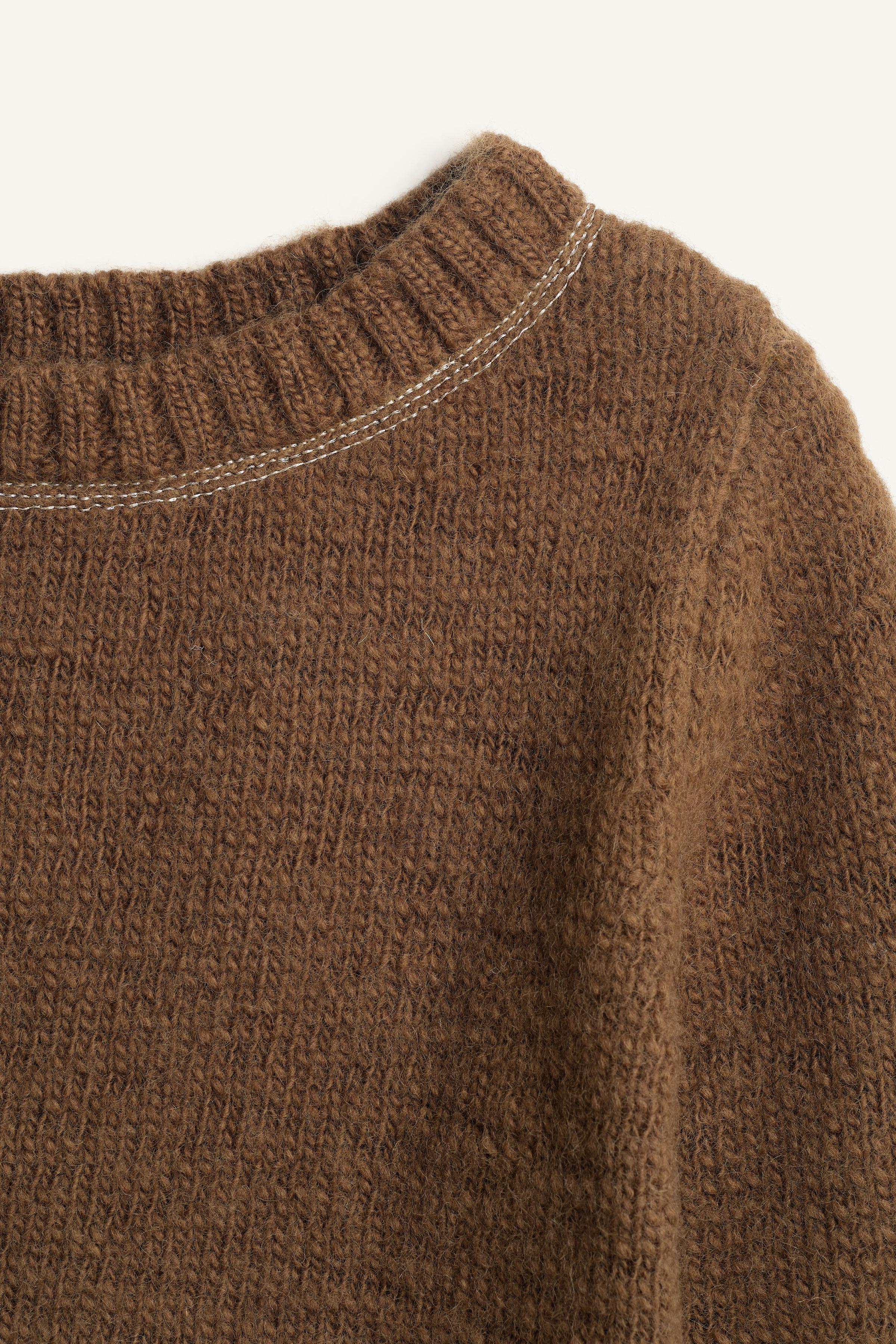 PULL EN LAINE AVEC FERMOIR ÉDITION LIMITÉE