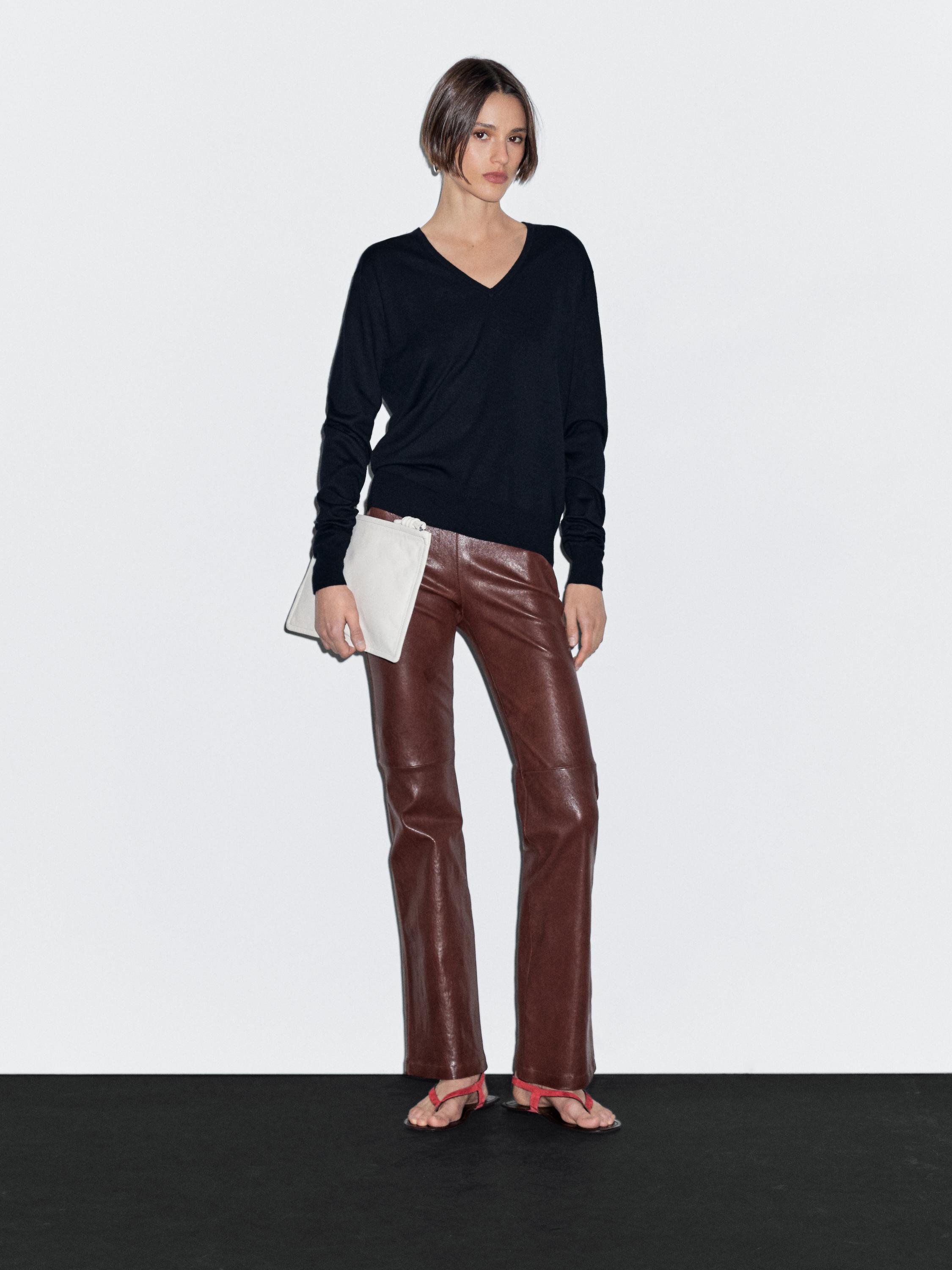Pull laine en maille à col V