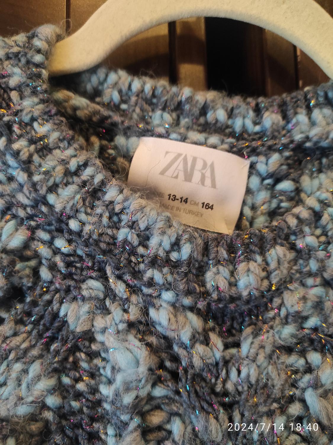 KNIT VEST WITH METALLIC THREAD - Image 3