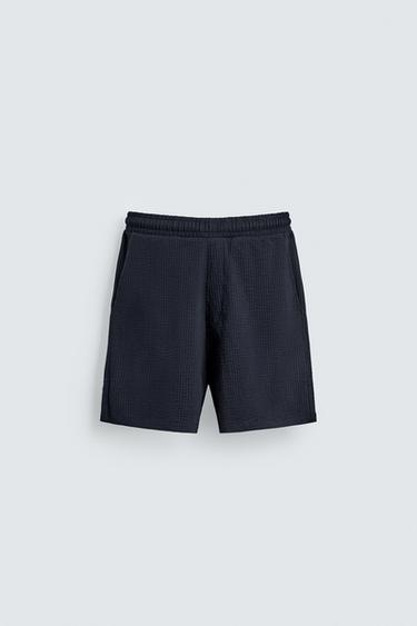 REGULAR FIT TEXTURED SEERSUCKER BERMUDA SHORTS - Blue by Zara