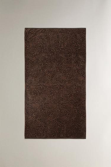 TOALLA PLAYA VELOUR DISEÑO ESTAMPADO ANIMAL - Chocolate de Zara