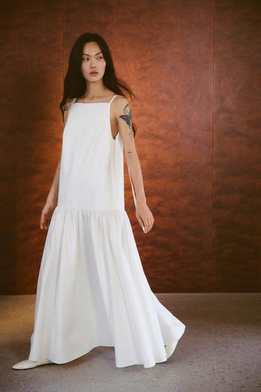 ZW COLLECTION プリーツワンピースホワイトZaraのZW COLLECTION プリーツワンピース - ホワイト 