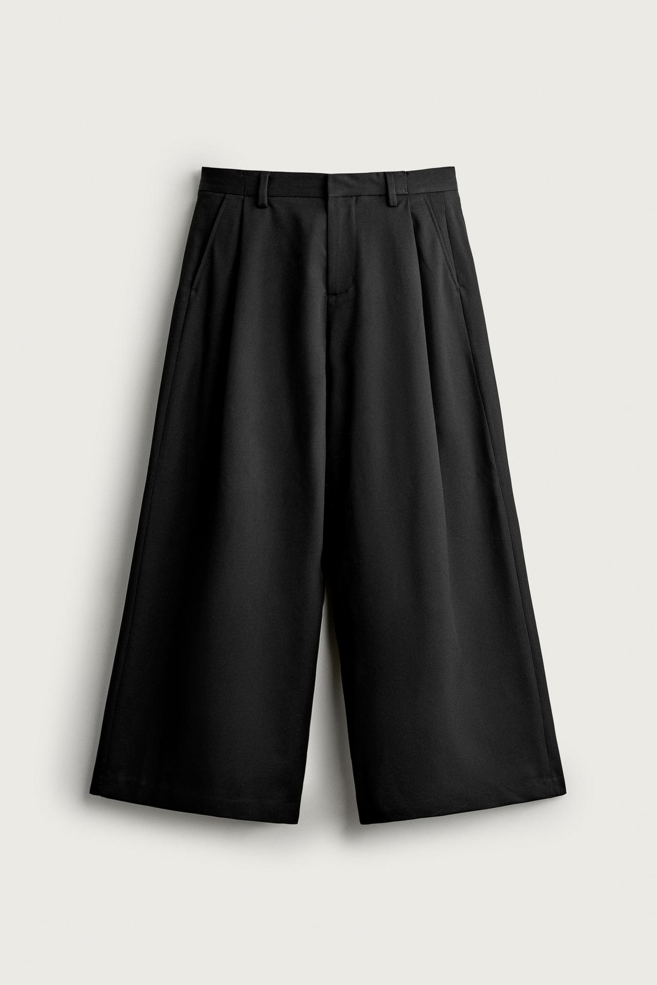 WIDE-FIT PLEATED PANTS — Black