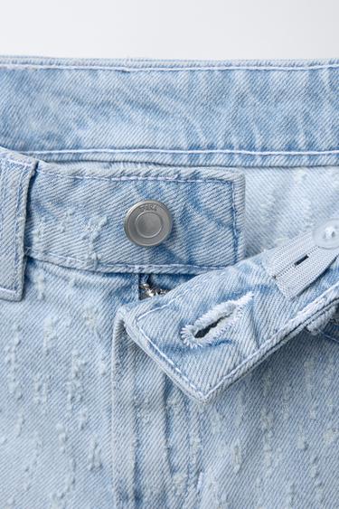 BERMUDA EN DENIM DÉCHIRÉ - Bleu clair de Zara - Image 2