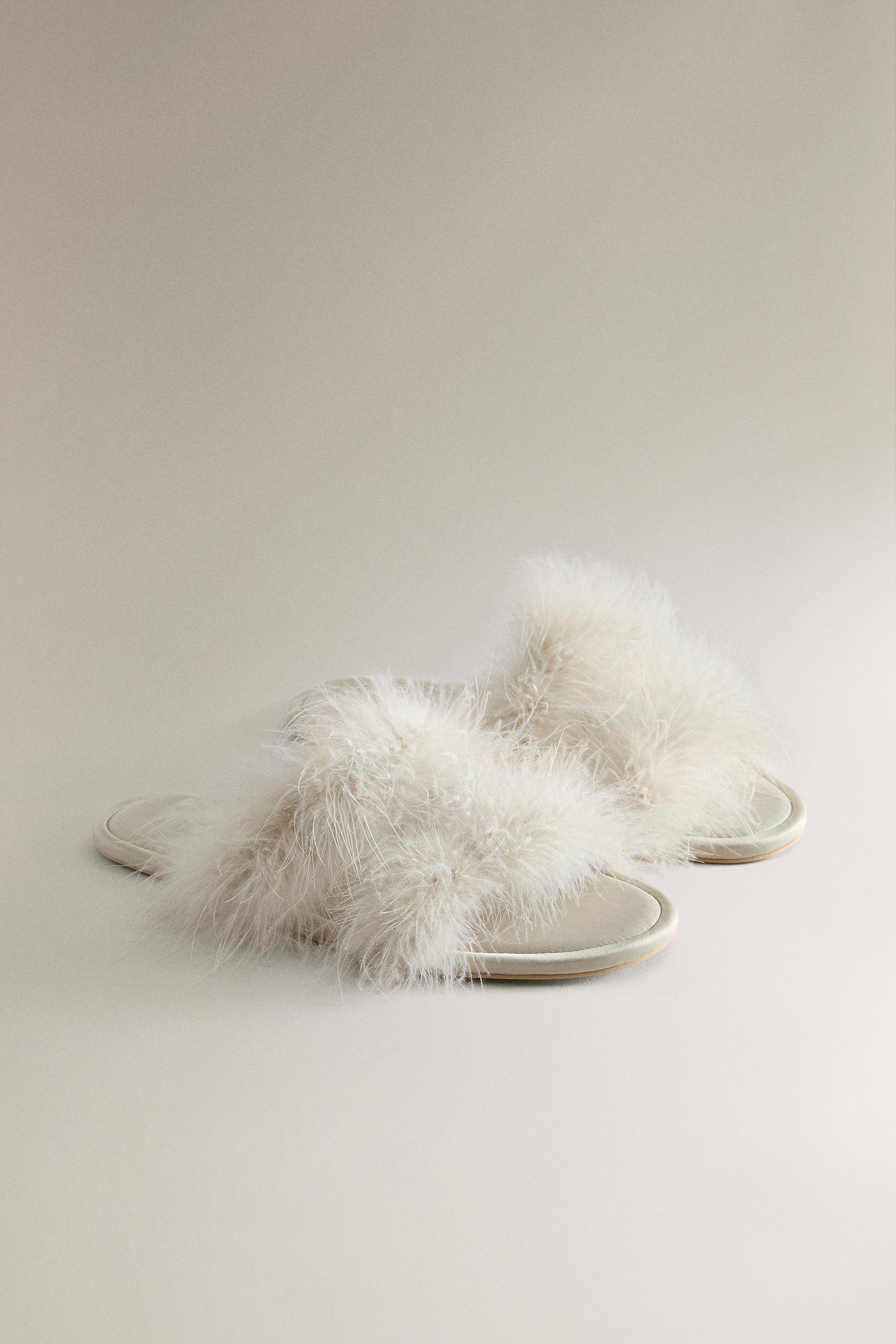 OPEN SLIPPERS WITH FEATHERS — Beige