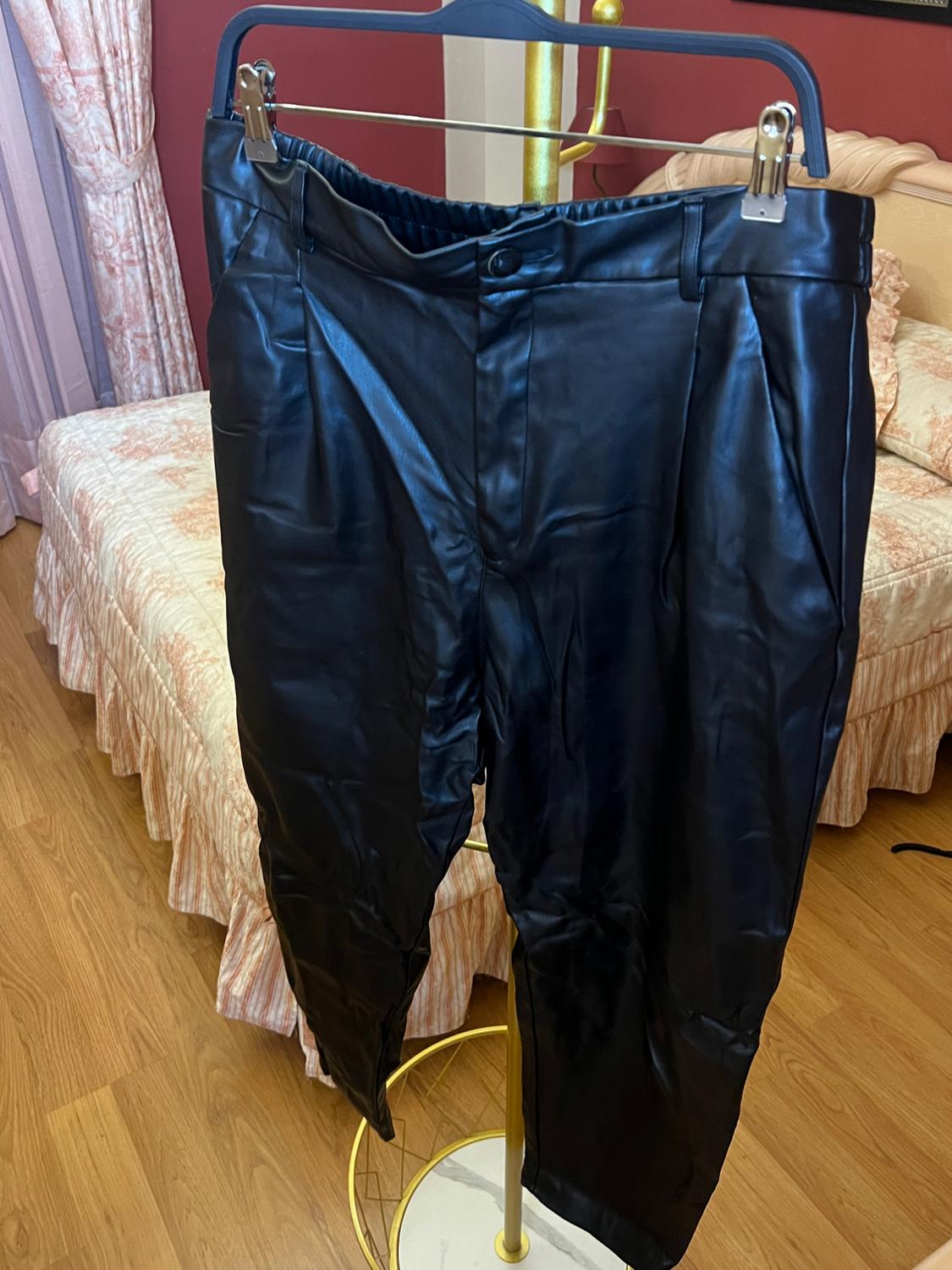 FAUX LEATHER MOM FIT TROUSERS - Image 2