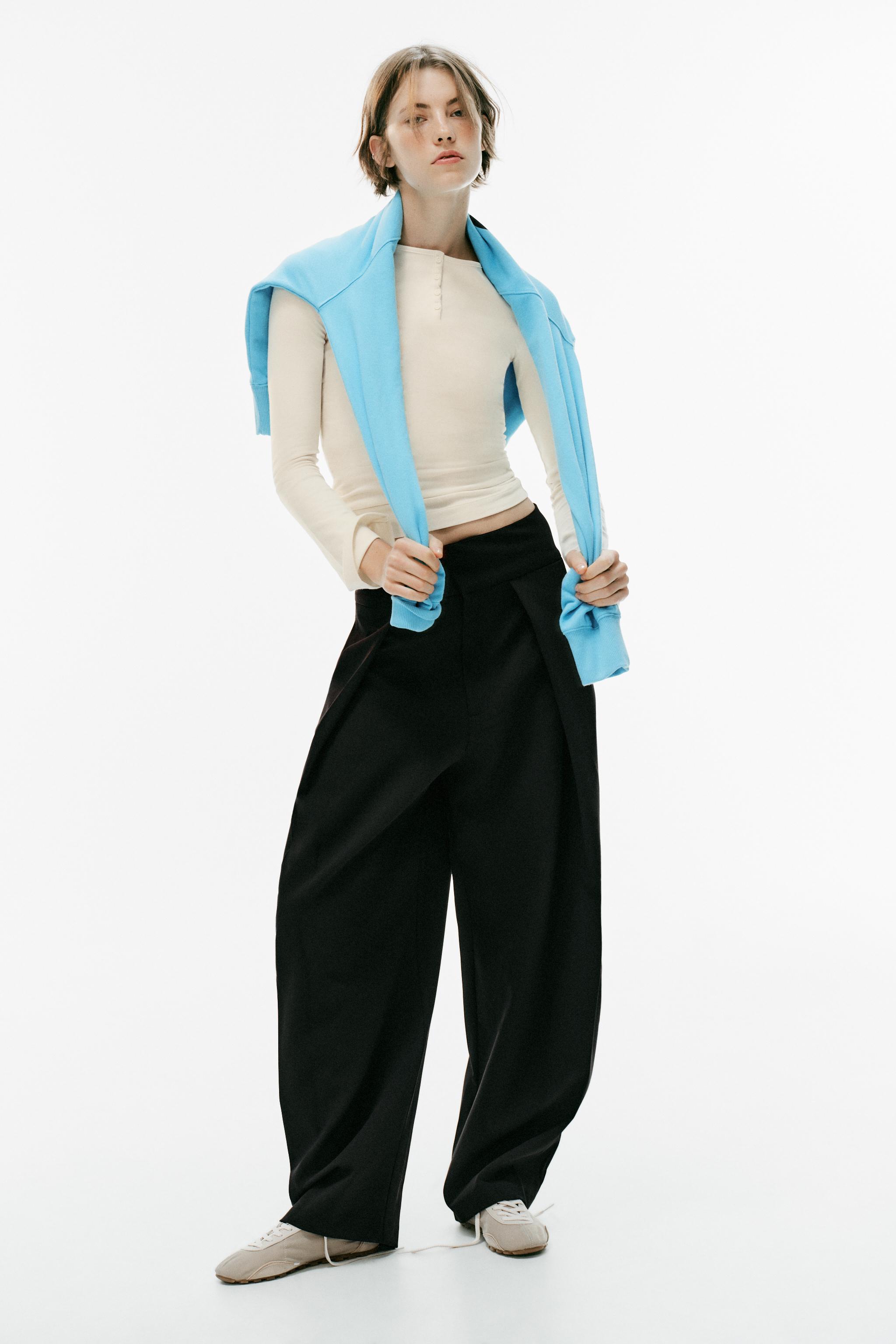 PLEATED BALLOON PANTS — Black