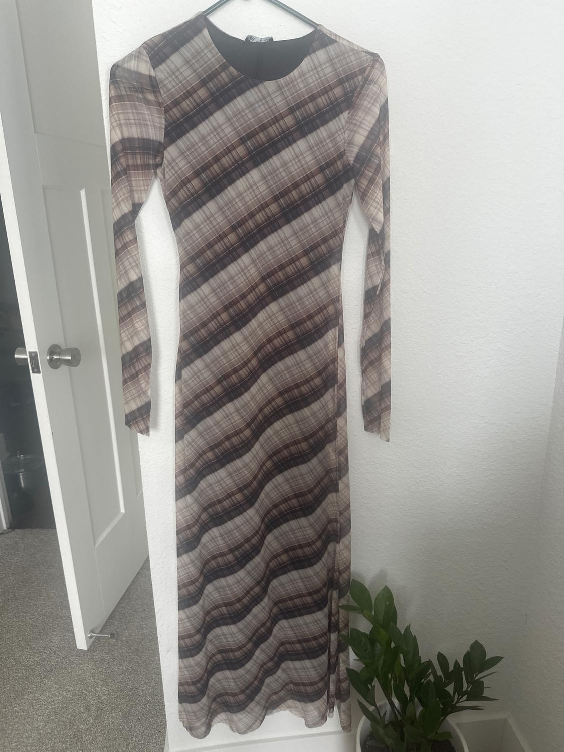 VESTIDO TUL CUADROS - Image 4