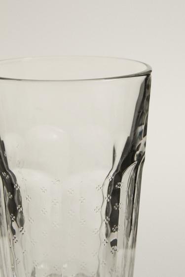 VERRE RELIEF FLEUR - Transparent de Zara - Image 2