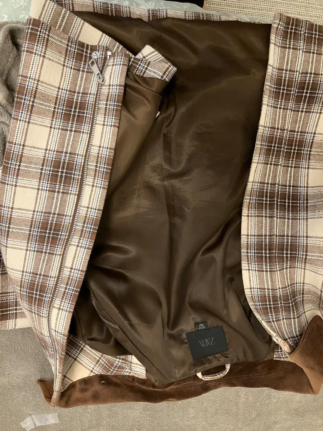 CHECKED CAPE JACKET - Image 9