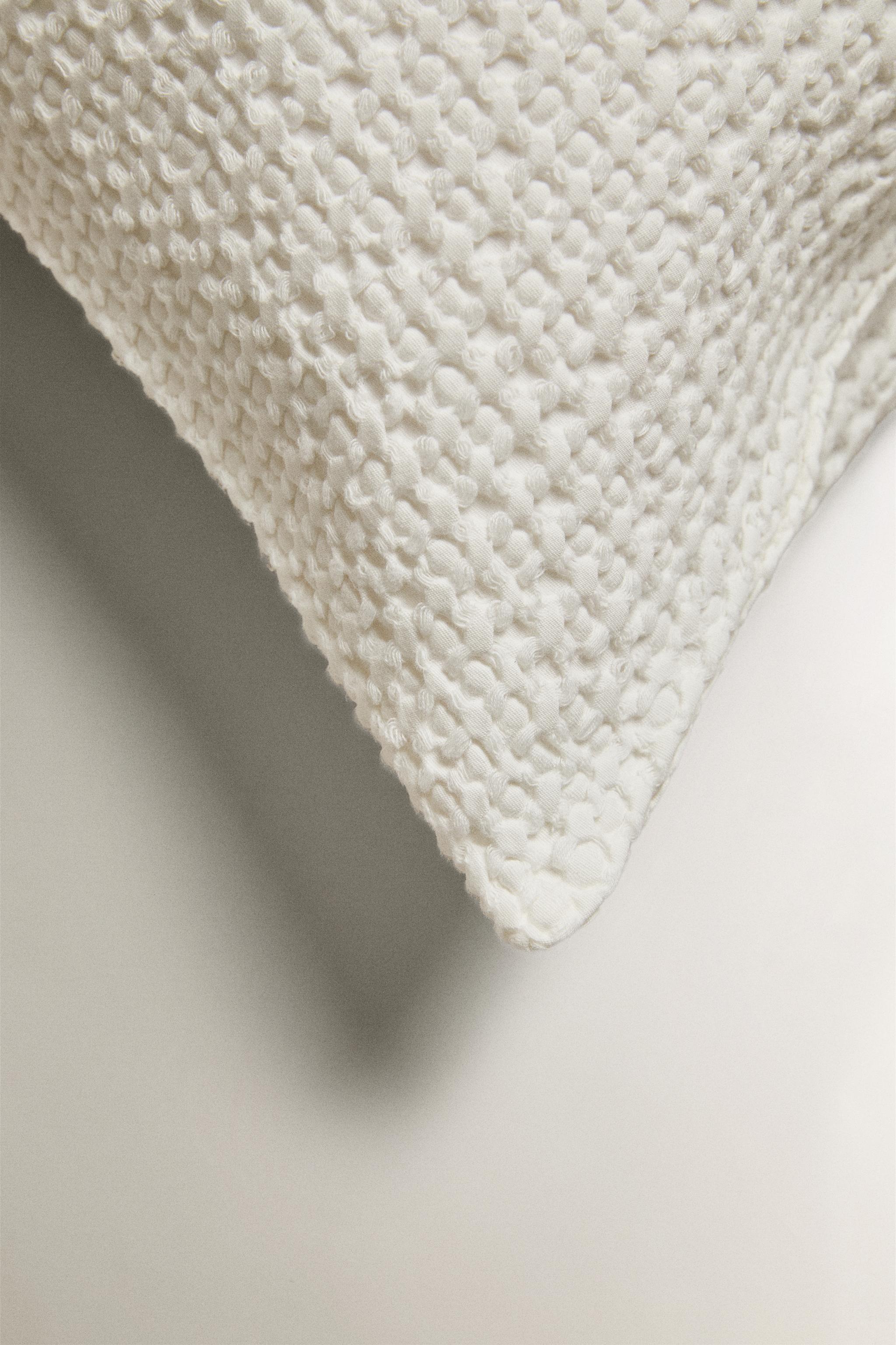 WAFFLE-KNIT THROW PILLOW COVER — White