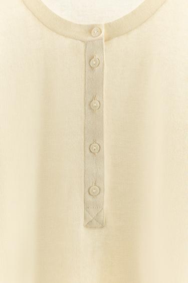 T-SHIRT AVEC COTON ET BOUTONS - Écru de Zara - Image 6